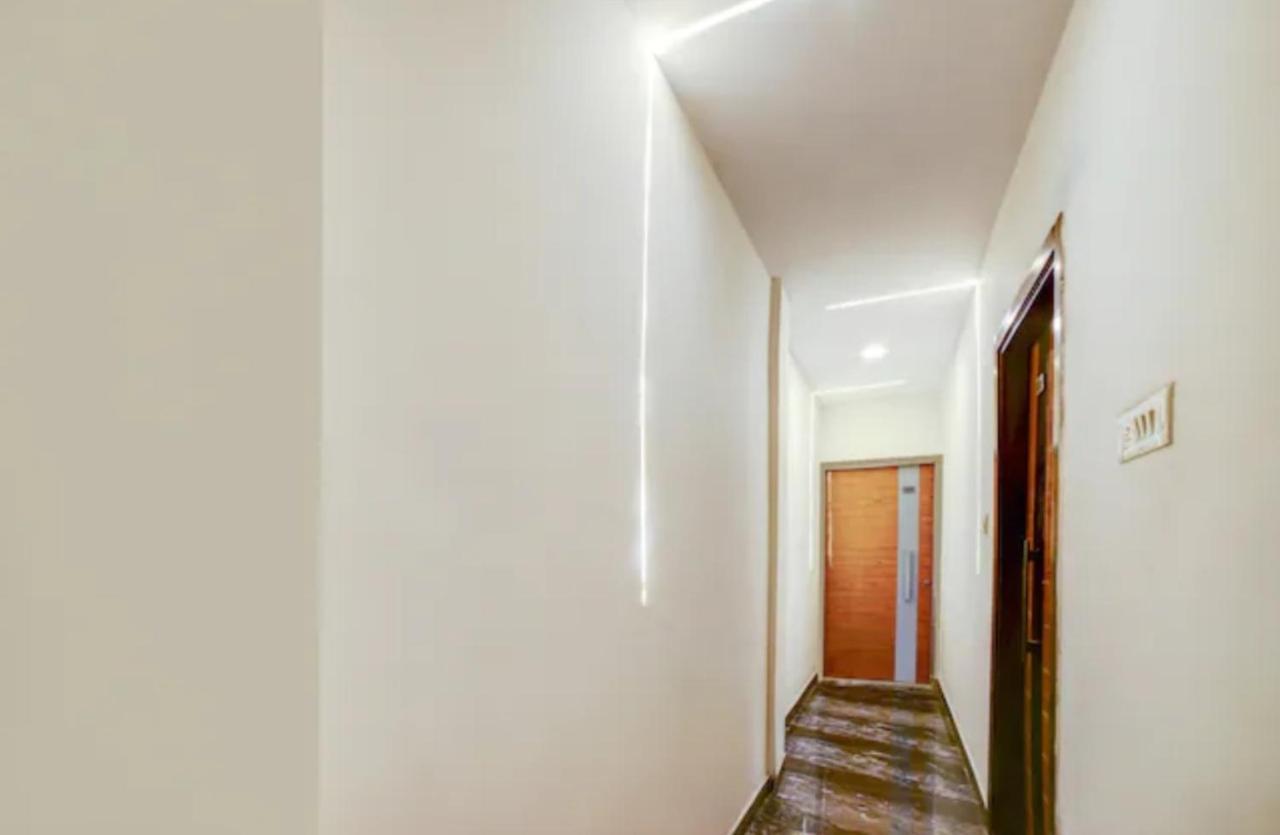 Hotel Nityaa Suites New Delhi Exteriör bild