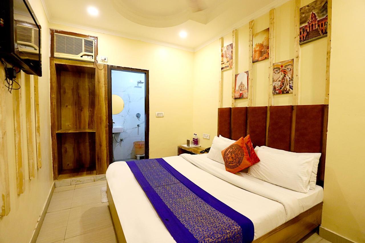 Hotel Nityaa Suites New Delhi Exteriör bild