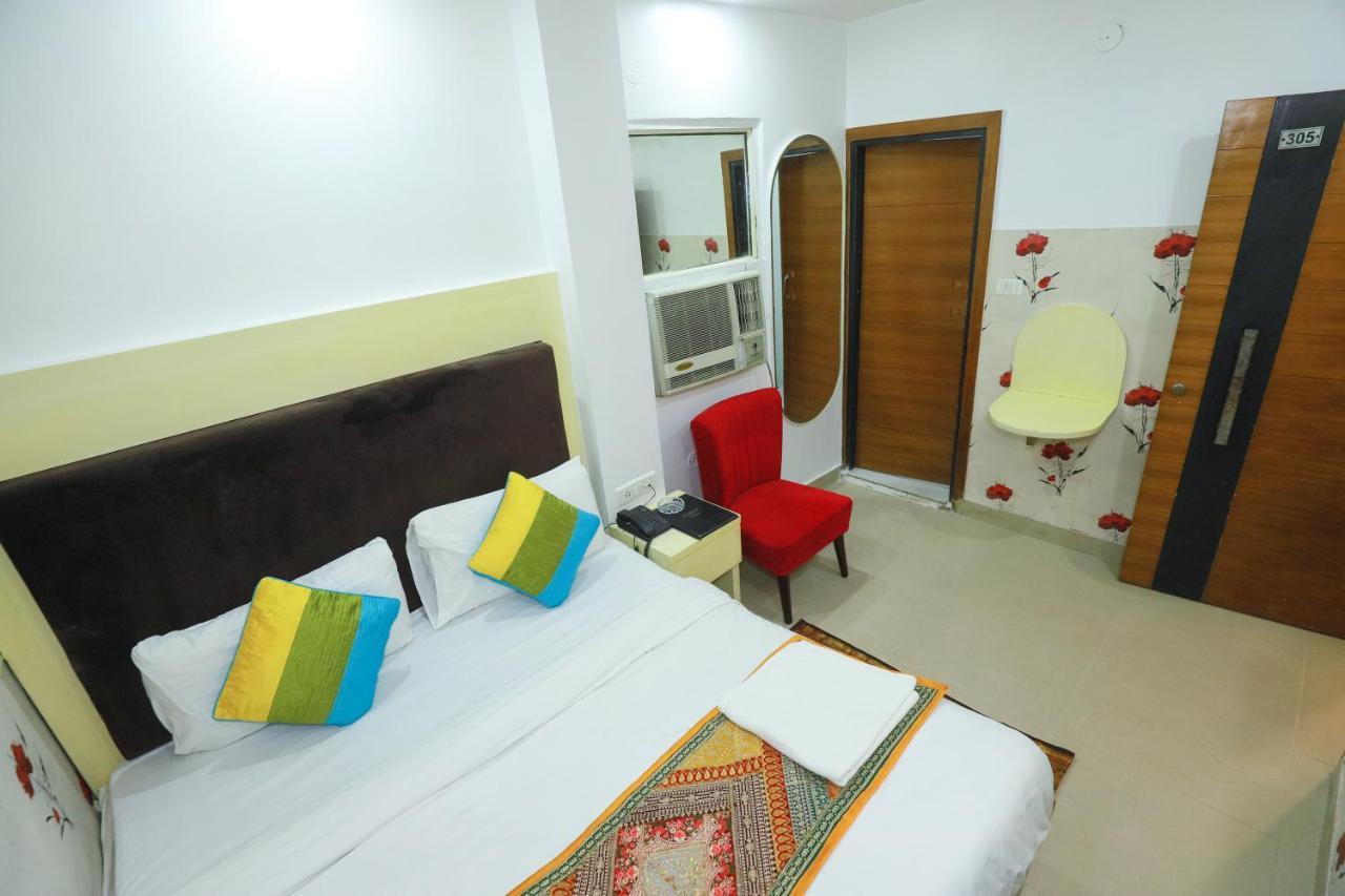 Hotel Nityaa Suites New Delhi Exteriör bild