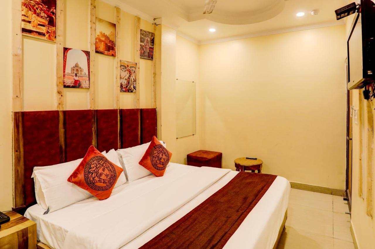 Hotel Nityaa Suites New Delhi Exteriör bild