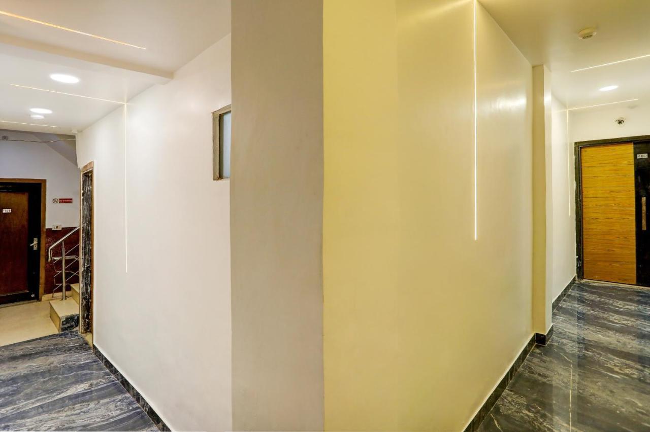 Hotel Nityaa Suites New Delhi Exteriör bild