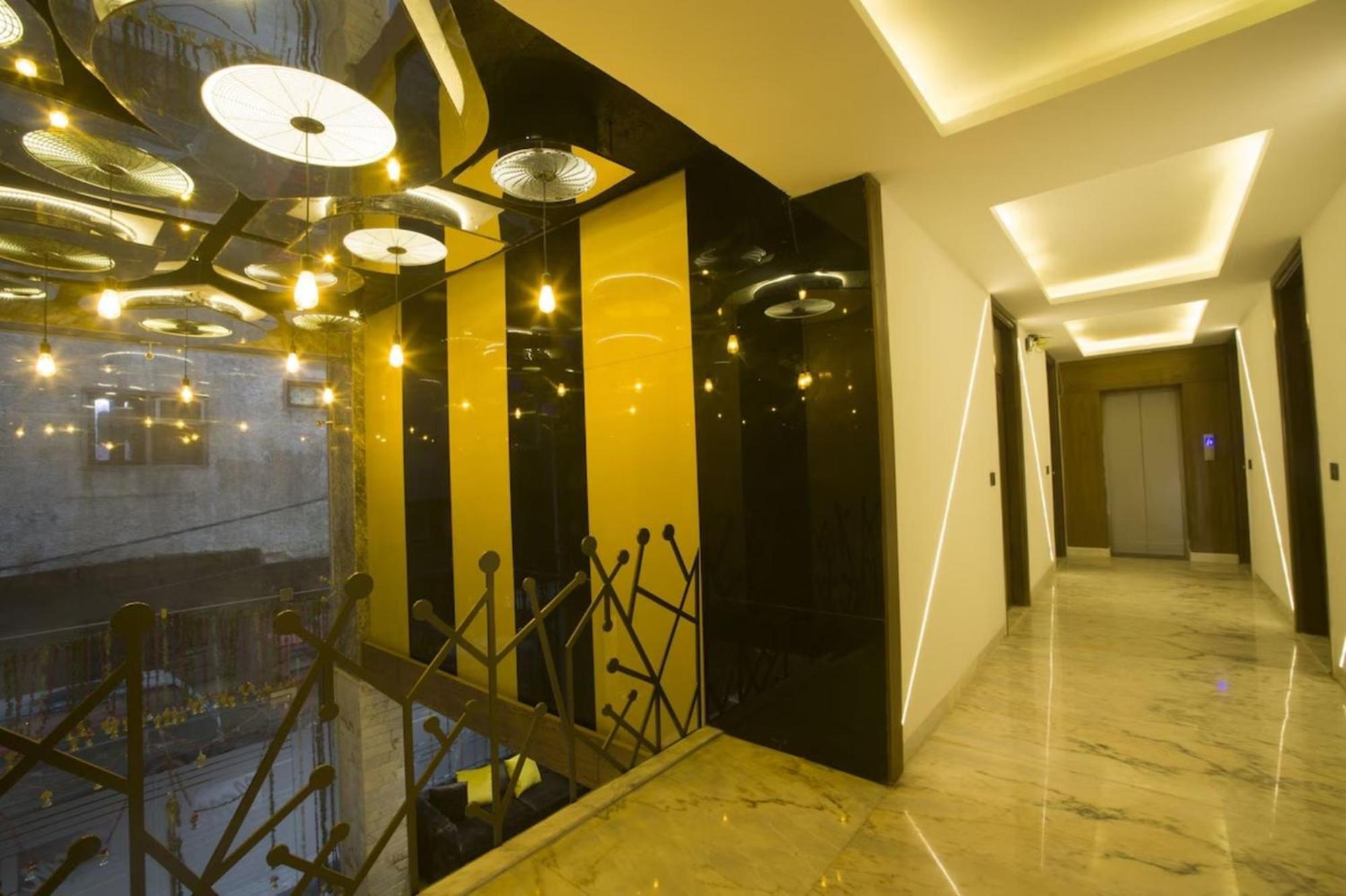 Hotel Nityaa Suites New Delhi Exteriör bild
